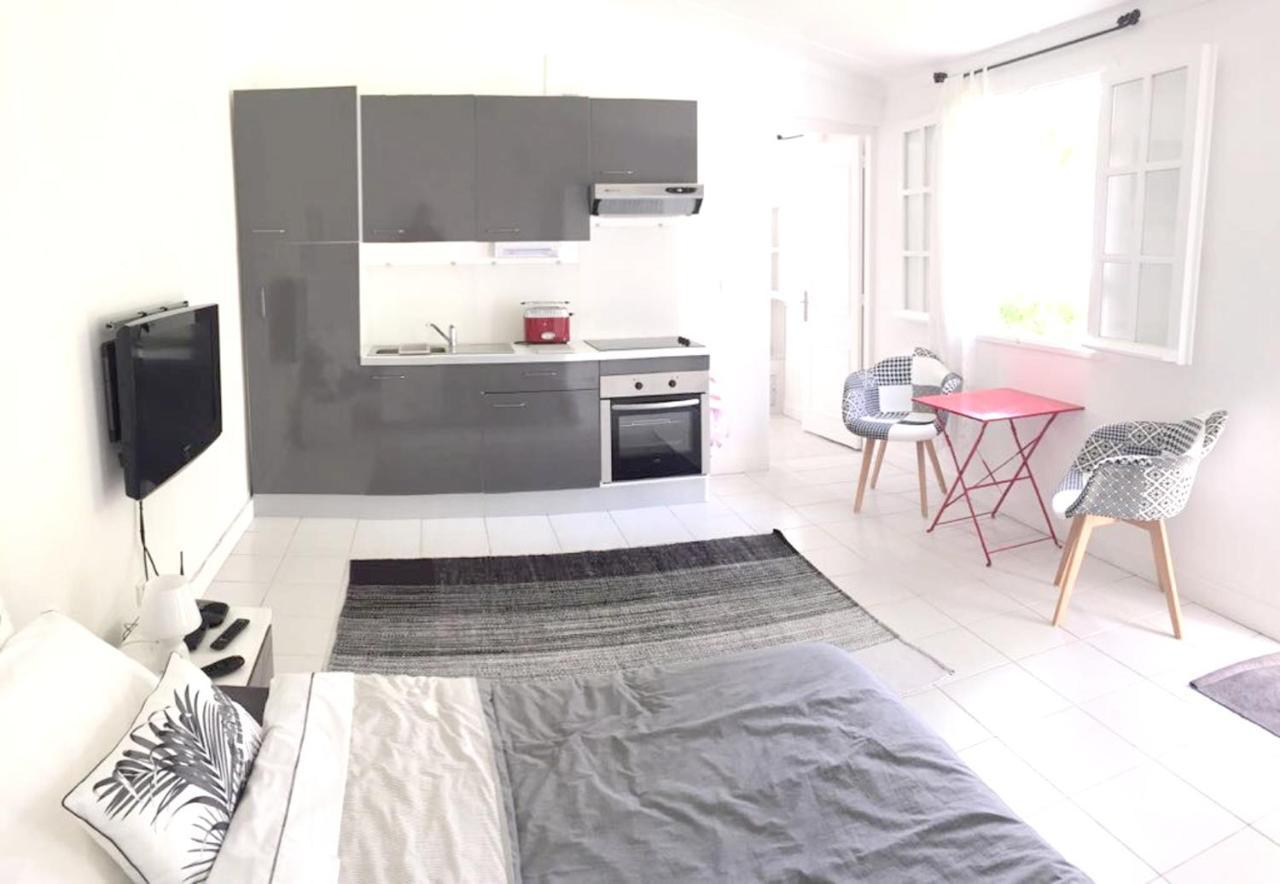 Studio Charmant Au Coeur De Boucan Canot 30 M² Avec Jardin Prive Saint-Paul Zewnętrze zdjęcie